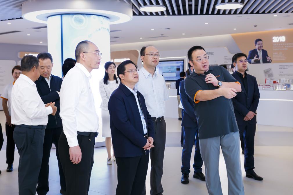 国度药监局副局长雷平一行调研创健医疗